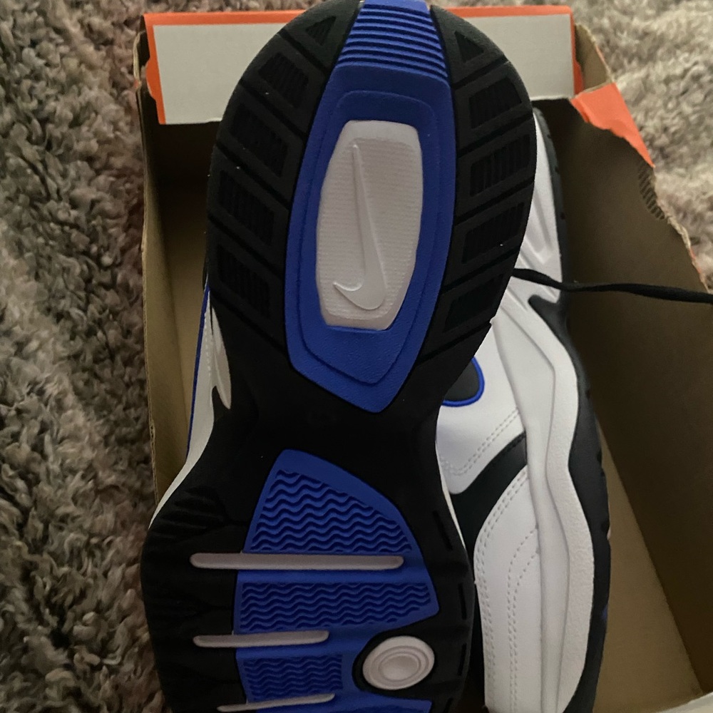 New in box never worn-Mens Nike Monarch Shoes